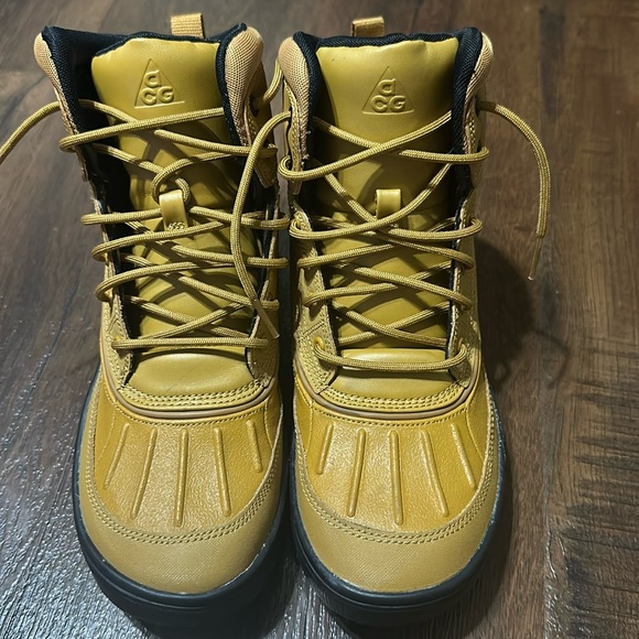 Nike Woodside 2 High ACG Boots Size 6.5 color wheat/black - Picture 2 of 15